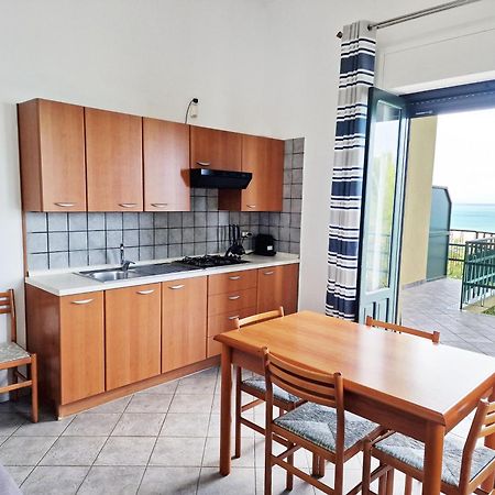 Villa Anita Apartments Capo dʼOrlando Екстериор снимка