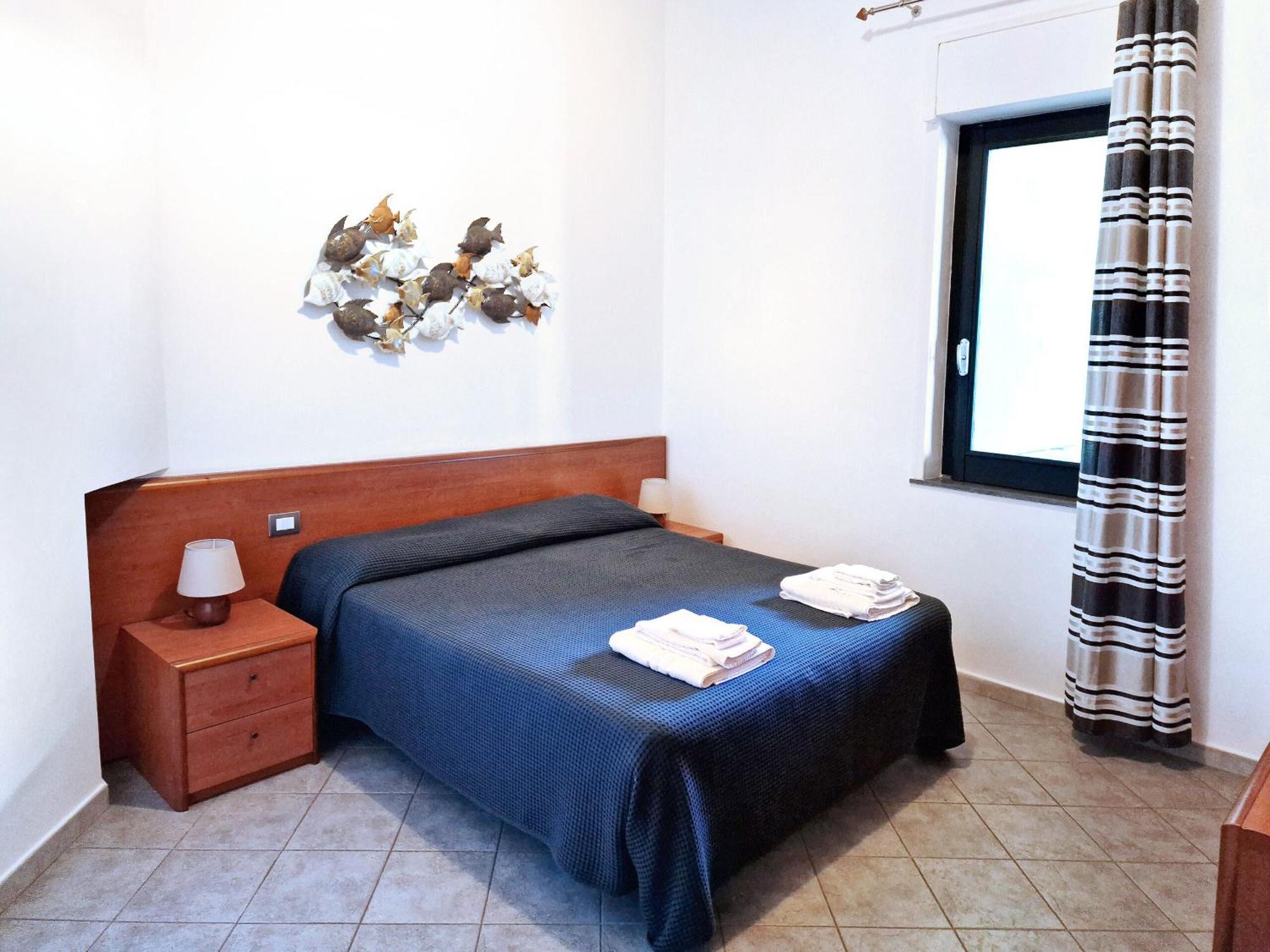 Villa Anita Apartments Capo dʼOrlando Стая снимка