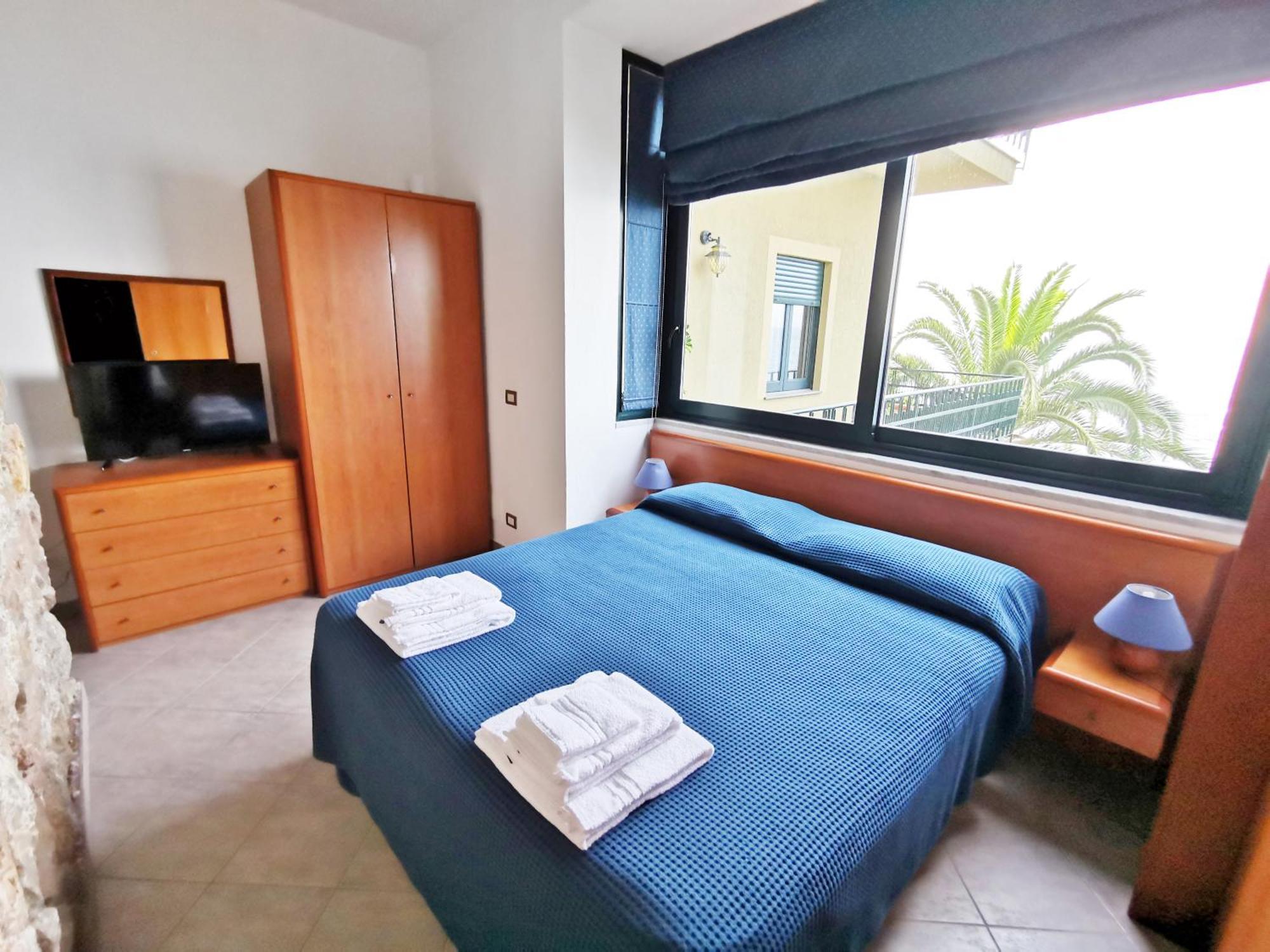 Villa Anita Apartments Capo dʼOrlando Стая снимка